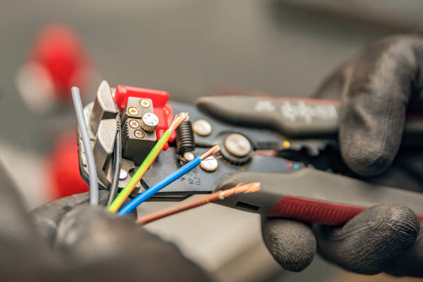 Best Local Electrician Companies  in Dermott, AR